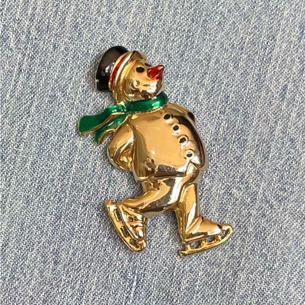 Gold Snowman Pin - Christmas / Holiday Jewelry